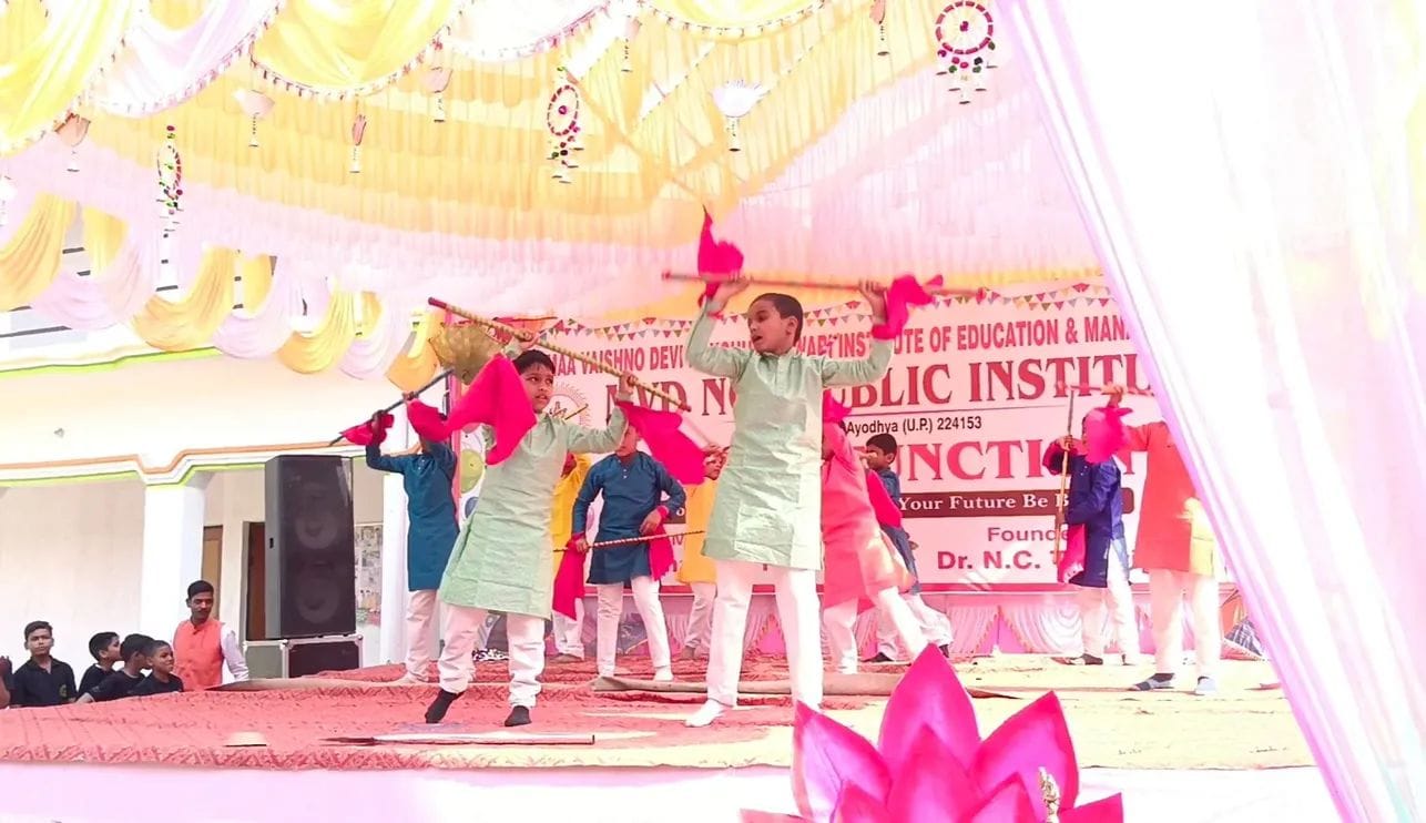 Traditional dance at school